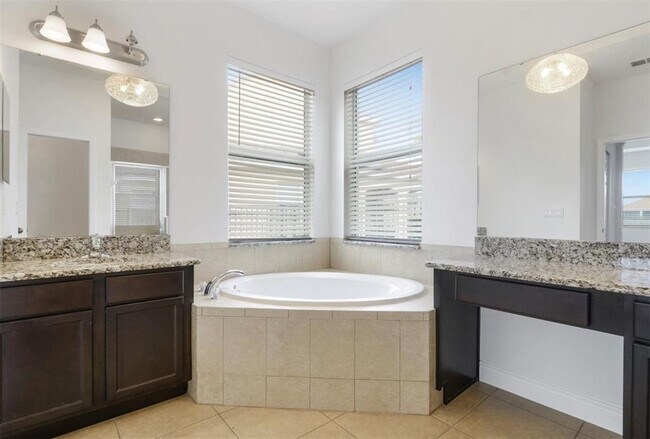 Building Photo - 4475 Biscayne Breeze Way