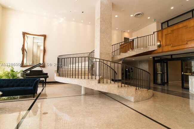 Building Photo - 5601 Collins Ave
