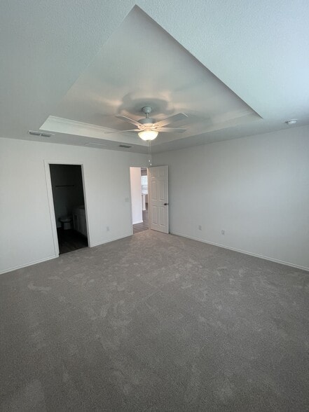 Building Photo - 825 Breakwater Dr