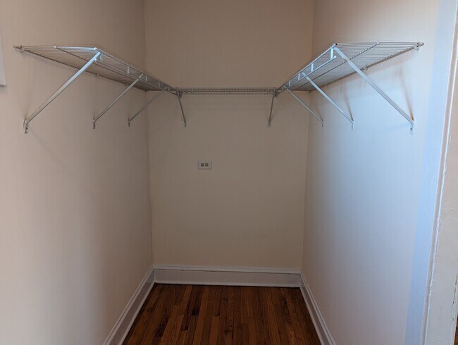 Building Photo - 2649.5 N Spaulding Ave