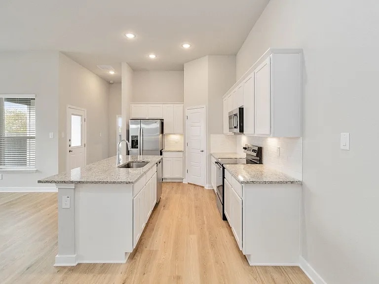 Building Photo - 358 Nespral Dr