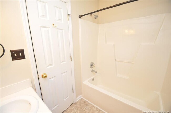 Building Photo - 1404 Woodline Dr