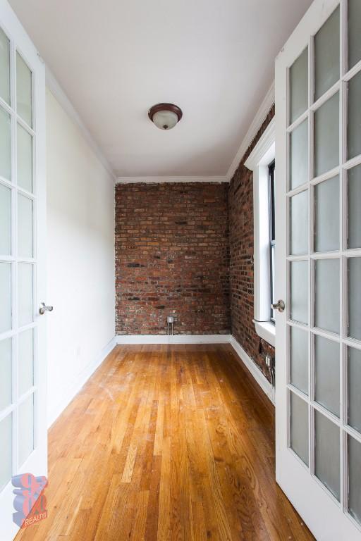 Building Photo - 432 E 13th St