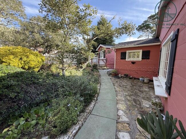 Building Photo - Charming Four Bedroom Carmel-by-the-Sea Co...