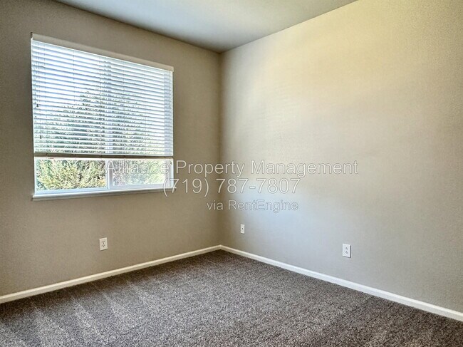 Building Photo - 2075 Bobcat Valley Ct