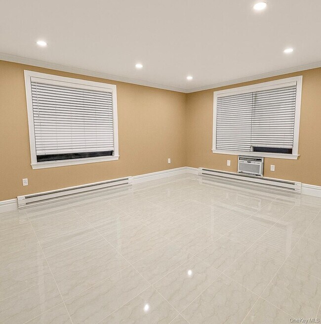 Building Photo - 520 Sierra Vista Ln