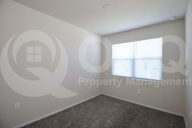Building Photo - 18577 W Bronco Trl