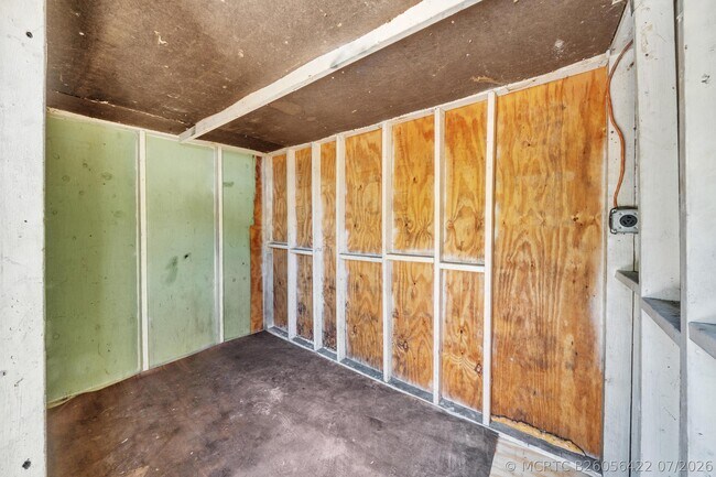 Building Photo - 221 NW 43rd Pl