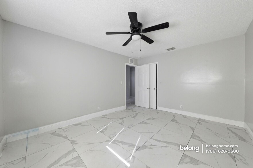 Building Photo - 5700 NW 28th St