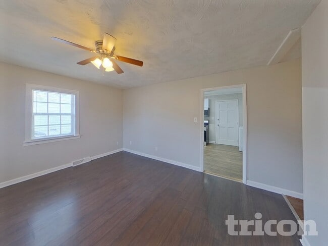 Building Photo - 4300 Oak Forest Dr