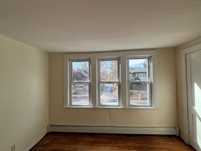 Building Photo - 2 BR/1 BA Single-Family Home in the Mac-Groveland Neighborhood!