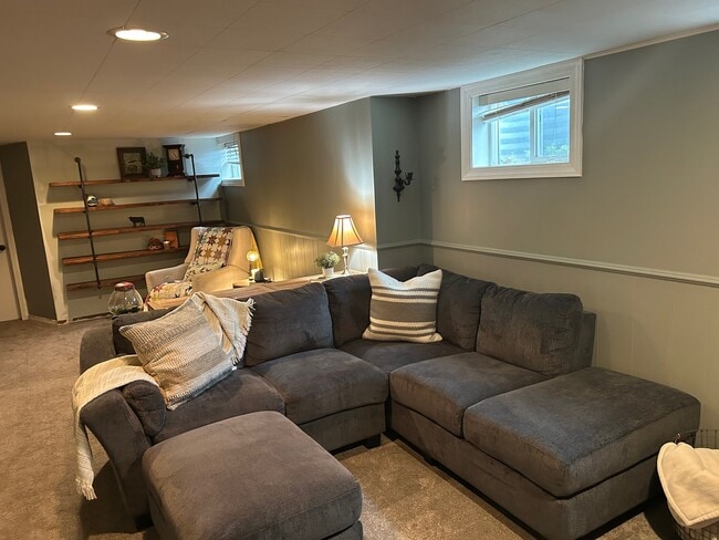 Building Photo - Madison