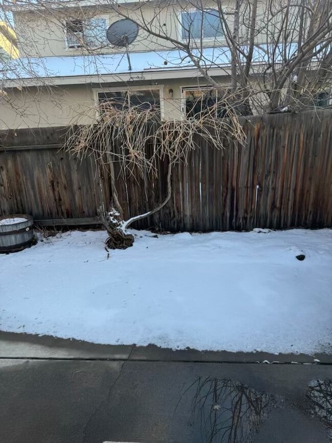 Building Photo - Townhouse in Carson for rent $2300 a month, 3 Bedroom, 2.5 baths, water/sewer paid by owner