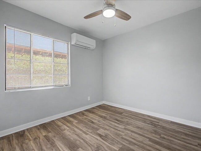 Building Photo - 2116 N Forgeus Ave