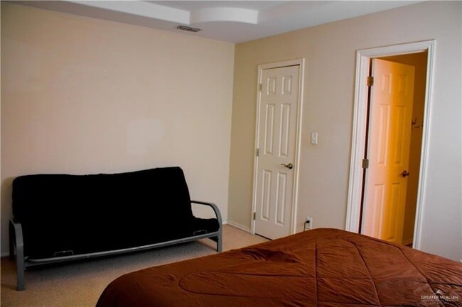 Building Photo - 2903 Sabrina Dr