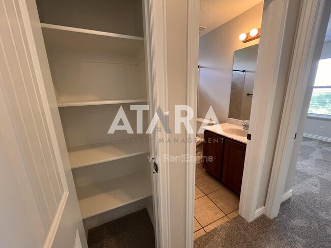 Building Photo - 7845 Ruby Valley Dr