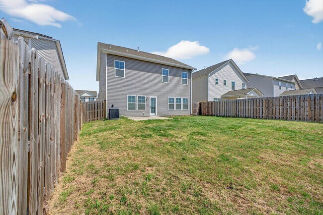 Building Photo - 255 Mansell