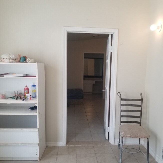 Building Photo - 6342 Gladewell Dr