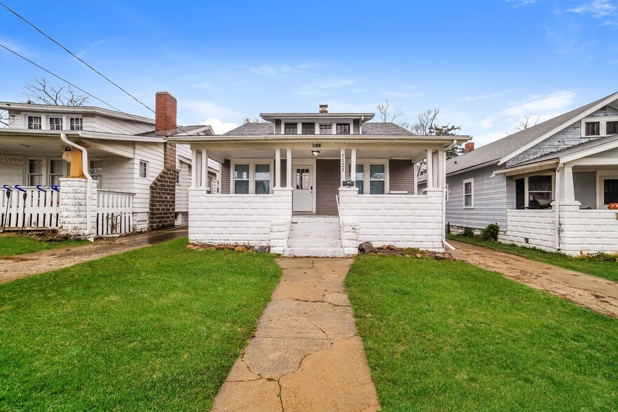 Building Photo - 1125 W McClure Ave