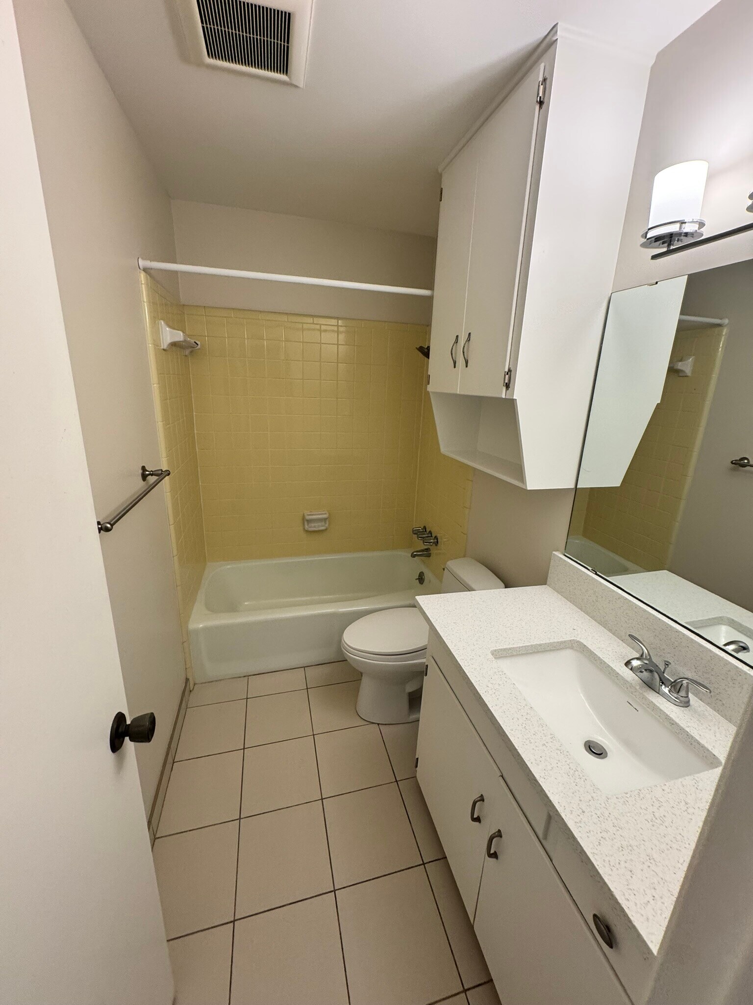Building Photo - 3214 Crosscreek Dr