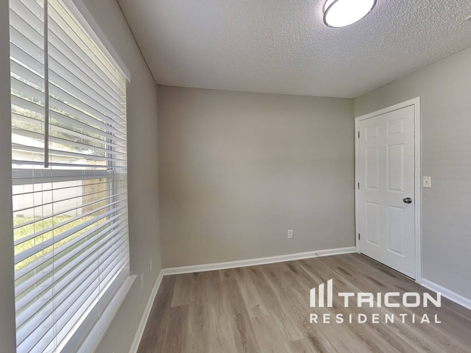 Building Photo - 3397 Westfield Dr