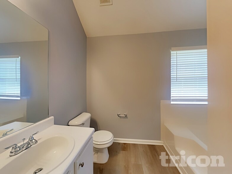 Building Photo - 6053 Crooked Creek Dr.