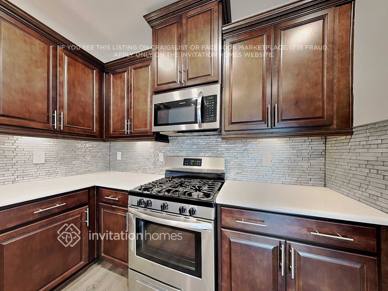 Building Photo - 1801 Birdhouse Ln