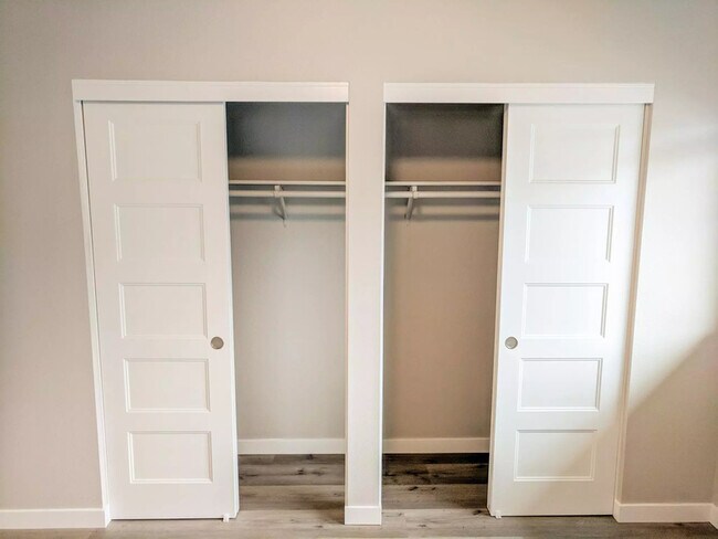 Building Photo - 8300 SE Flavel St