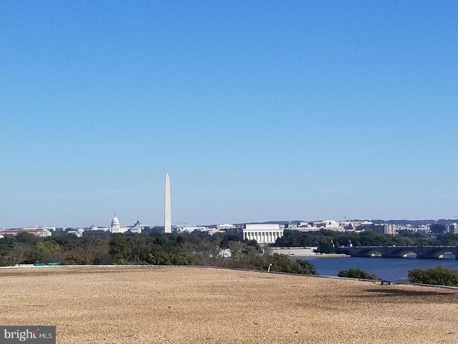 Building Photo - 1011 Arlington Blvd