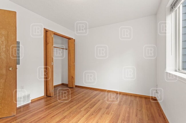 Building Photo - 1325 W Qualchan Dr