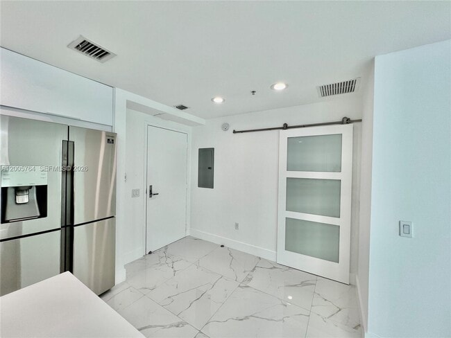 Building Photo - 300 S Biscayne Blvd