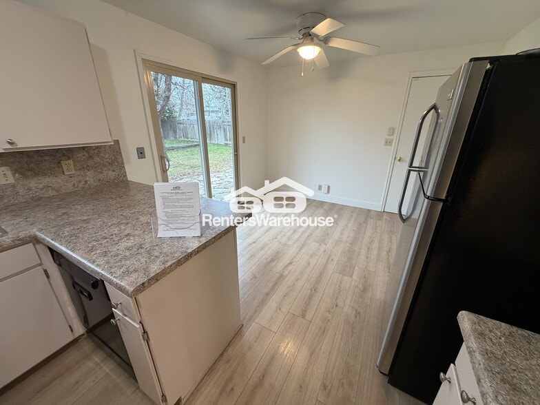 Building Photo - 575 E 10315 S