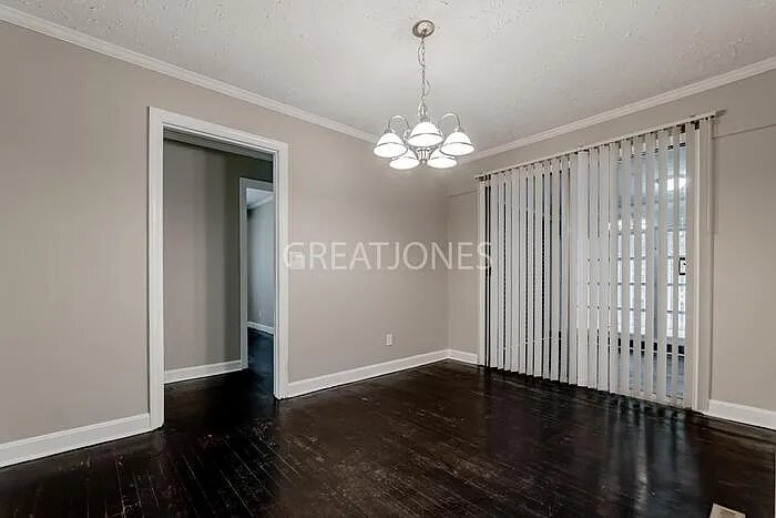 Building Photo - 1303 Whitehorse St