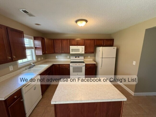 Building Photo - 226 Leggett Dr