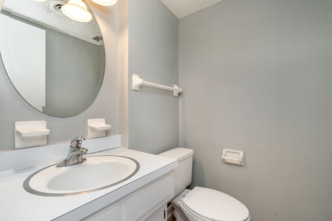 Building Photo - 5510 Country Dr