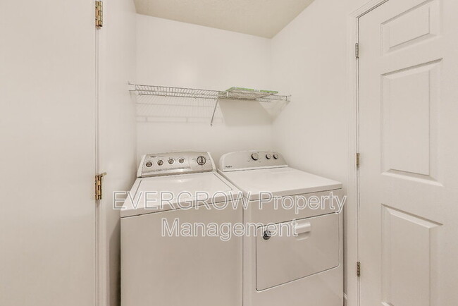 Building Photo - 8033 Painted Pony Dr