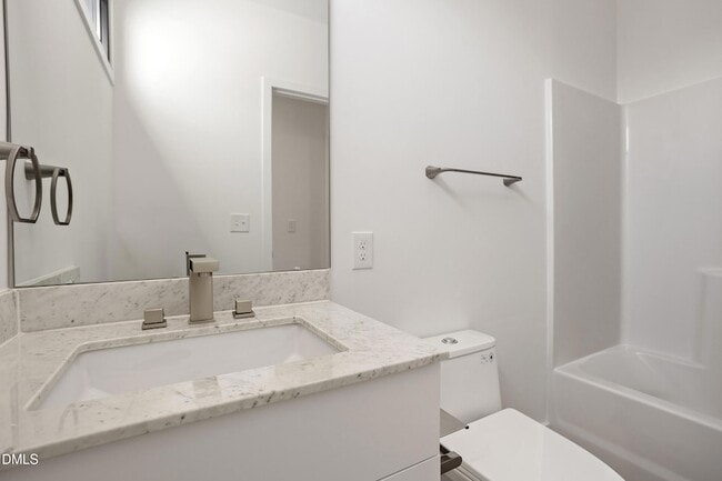 Building Photo - 2017 Jade St