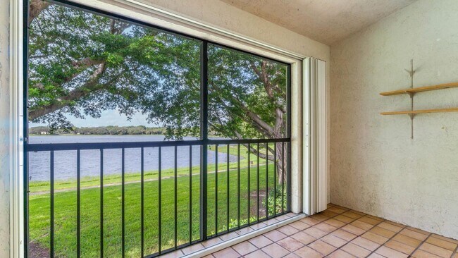 Building Photo - 2900 Olivewood Terrace