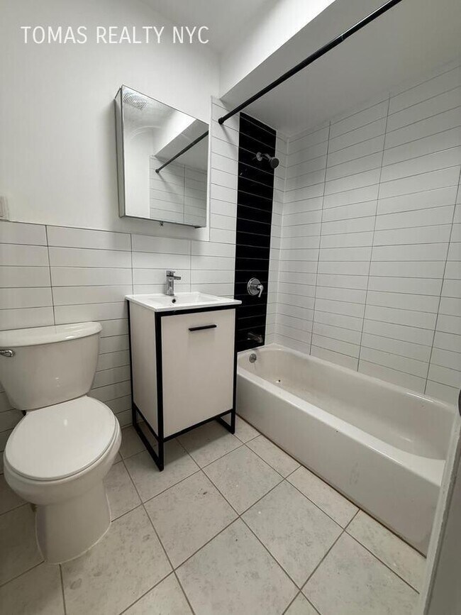 Building Photo - 364 Huntington Ave