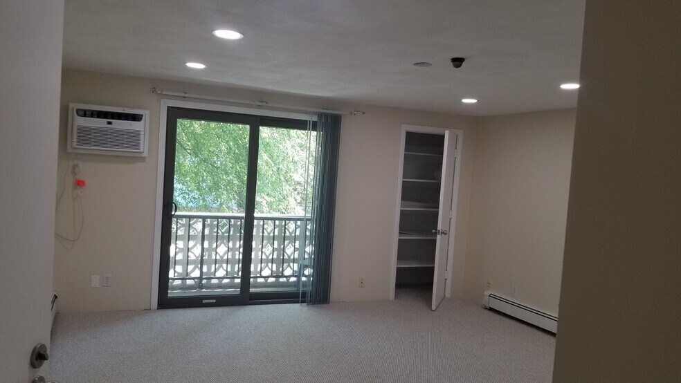 Master BR Balcony and MBR Closet #3 of 5 - 29 Harvard Ave