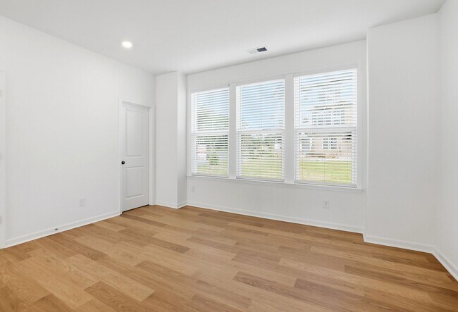 Building Photo - Brand-New Townhome in the University area at Senata at Research Park!
