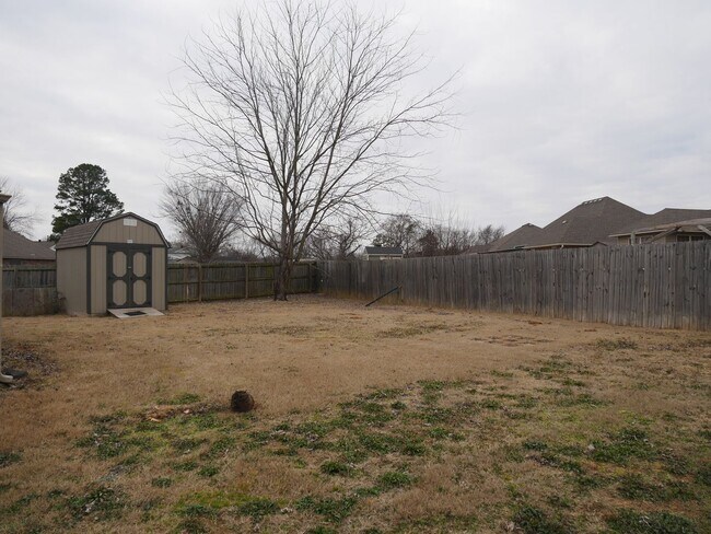 Building Photo - 1216 Bur Pl