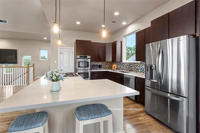 Building Photo - 4525 Beacon Hill Dr