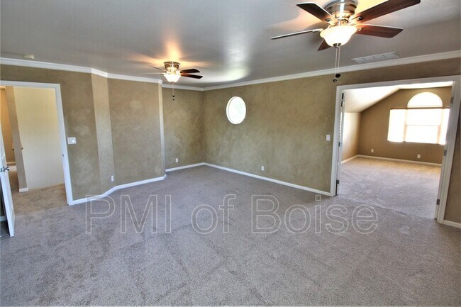 Building Photo - 1485 E Feather Nest Dr