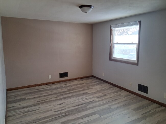 Building Photo - 2025 Texas Ave