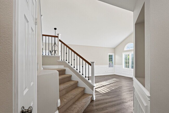 Building Photo - Exceptional Escondido Living — 4 Bed | 3 B...