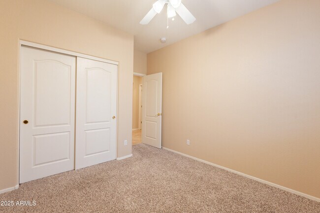 Building Photo - 1738 W Glenhaven Dr