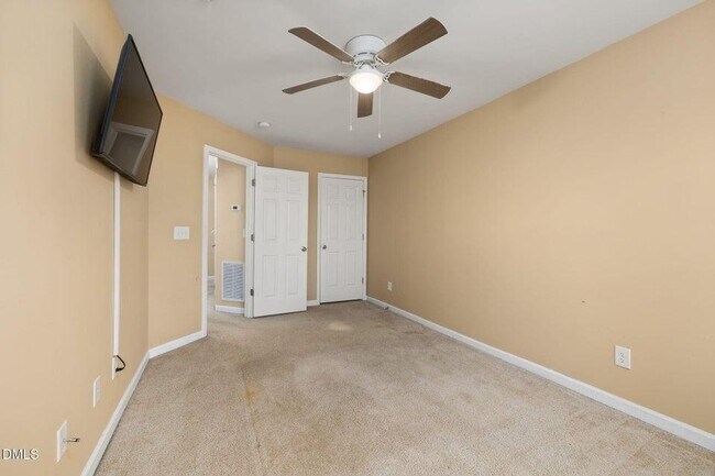Building Photo - 401 Coalinga Lane