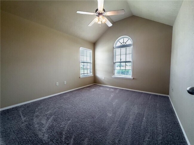 Building Photo - 3109 SW Wargate Ave