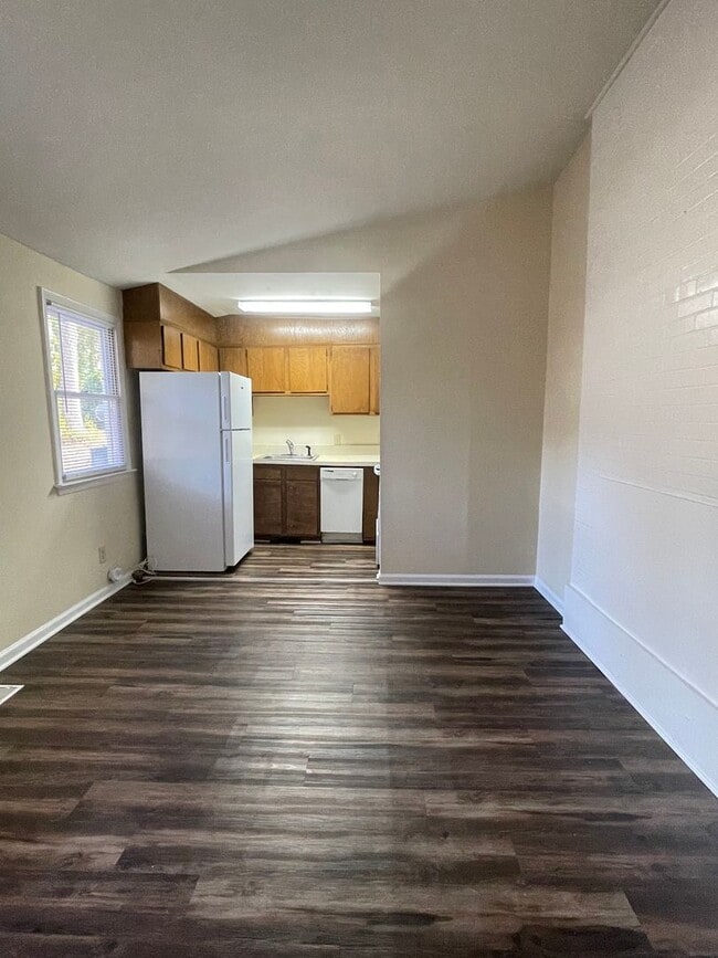 Building Photo - 4130